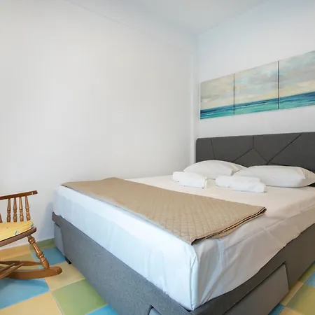 Recon Apartament